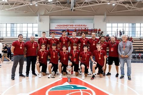 Loko Cup 2022 Uluslararası Dostluk Turnuvası'nı 3 galibiyetle yenilgisiz tamamlayan TOFAŞ BGL Genç Takımı, şampiyonluğun sahibi olurken; Lokomotiv Kuban ikinci, Zenit üçüncü bitirdi.