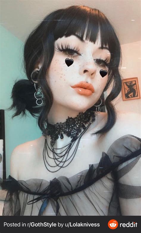 Lolaknives Onlyfans Leak