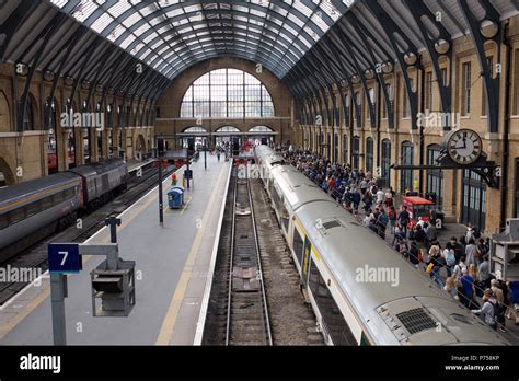 London Kings Cross Station to Pilton - 2 ways to travel via train, …