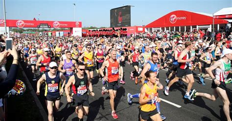 London Marathon organisers apologised after runner called "fat …