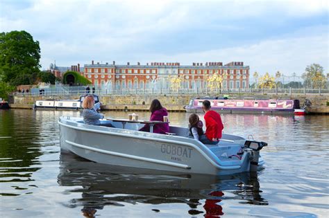 London boat rentals. Purchase a river roamer boat trip ticket for unlimited river travel, and combine your ticket with entry to riverside attractions, such as Shakespeare’s Globe Theatre and the Tower of London . Book a one-day river roamer boat trip ticket with Thames Clippers now. 6. Thames lunch cruise with City Cruises. 