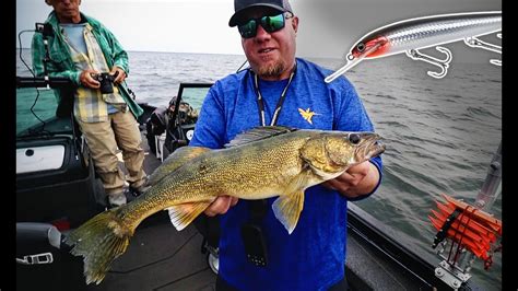 Long Line Trolling for Mid Summer Walleyes - YouTube