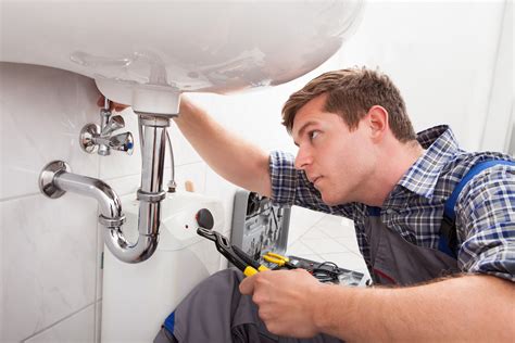 Long beach plumbers. Although some Long Beach plumbers are generalists, others specialize in specific areas; a 24 hour emergency plumber will handle urgent residential repairs, while others may be more skilled in remodeling, natural gas lines, overhead sprinkler systems and more. Questions to ask prospective Long Beach plumbers: 