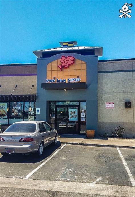 Find Long John Silver's at 2881 S Market St,