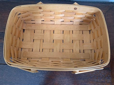 Choice of colors for the Longaberger Small Gathering basket li