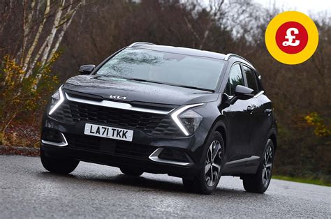 Longest range plug in hybrid. CO2 emissions. Electric range. Wallbox charge time. 202mpg. 32g/km. 35 miles. 3hrs 30mins (0-100%, 7.4kW) Despite the fact that no Kuga Plug-In Hybrid comes with fast-charging capability, the top-up times aren’t as long as you might imagine. As long as you’ve got off-street parking and the ability to recharge overnight, it should be easy to ... 