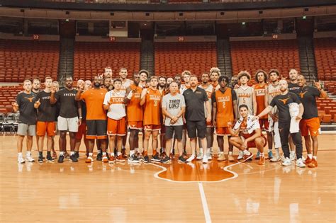 Longhorns men's hoops announce nonconference schedule, play tourney at MSG