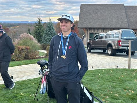 Longmeadow’s Ryan Downes repeats as Div. 1 state golf champion