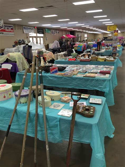 Longview trade days. The Longview Jaycees Trade Days is held monthly at the Longview Exhibit Building. Doors are open 9 AM – 5 PM on Saturday and 10 AM – 4 PM on Sunday. Vendors of … 