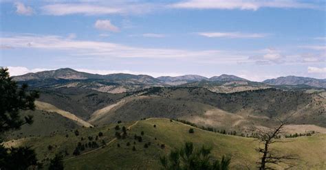 Lookout mountain trail via windy saddle trailhead.  Leaves are falling...
