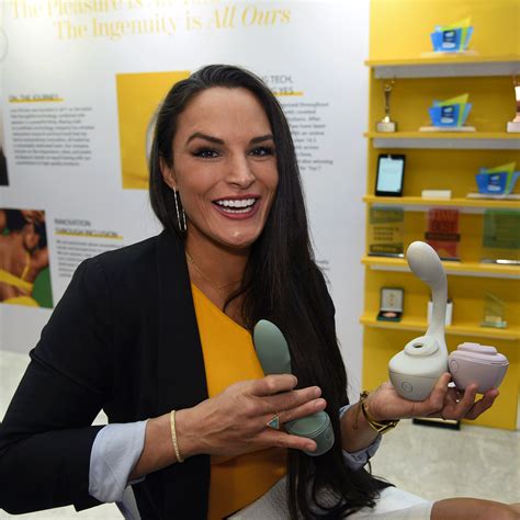 Lora dicarlo. Lora DiCarlo is known for its Osé massager, which received an “honoree” designation at the 2019 Consumer Electronic Show Innovation Awards. The award was rescinded by the Consumer Technology ... 