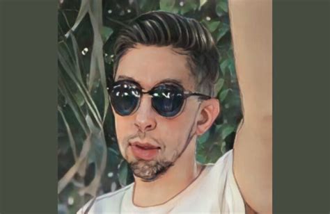 LordKebun started streaming during July of 2017 and was one of the top twitch RP streamers on the platform up until he moved to Facebook Gaming on October 2020. He is known for rarely taking breaks and has the most logged in days in NoPixel's GTA era. He joined NoPixel in September of 2017.. 