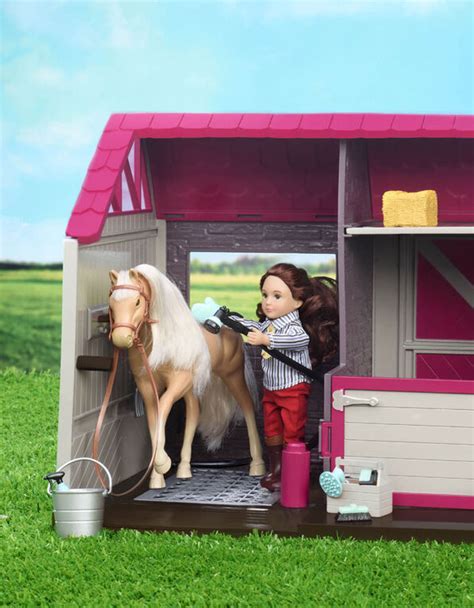 Lori, Horse Haven, Horse Stable Playset Toys R Us Canada