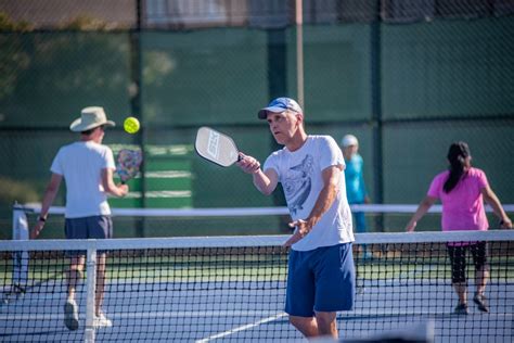 Los Gatos’ pickleball courts draw hundreds of new players