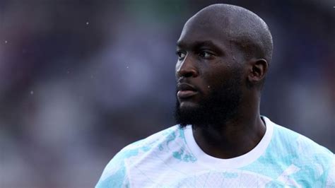 Los mejores jugadores de fútbol podrían formar un sindicato para abordar el abuso racista, dice Romelu Lukaku
