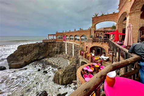 Los portales rosarito. Los Portales is a unique restaurant and bar located in Rosarito overlooking the beautiful Pacific Ocean. Rosarito has really been coming up on the food scene with a lot of amazing places to choose from. Make sure to add @losportales5 to your list of … 
