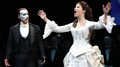 Los seguidores de “El Fantasma de la Ópera” se despiden del espectáculo más antiguo de Broadway