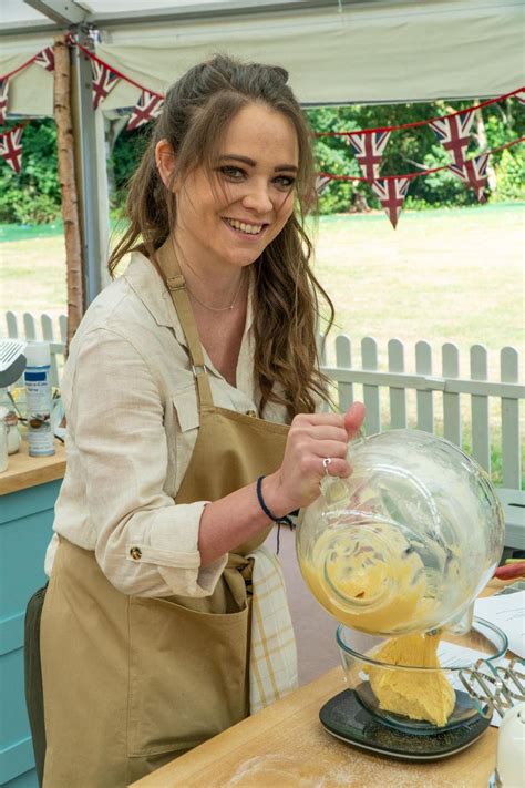 Lottie bake off. The Great British Bake Off’s Lottie Bedlow could be the dark horse of this year’s competition after a number of stellar bakes. She was the first to receive the Paul Hollywood handshake, ... 