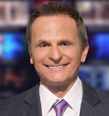 Lou Canellis (BA ’87), the lead sports anchor at FOX 32 in Chicago, host of Chicago Bears television programming, and more, is a lifelong sports fan with years of experience in Chicago media.. 