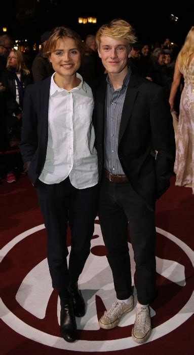 Louis hofmann partner