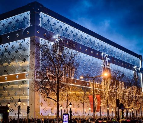 Louis vuitton hotel paris. Mar 27, 2024, 10:40 PM. PARIS - The Olympic and Paralympic flames will each travel in a custom-made Louis Vuitton trunk this summer thanks to a sponsorship … 