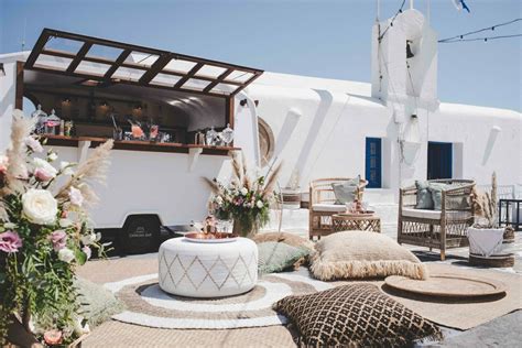 Louise Caravan-Bar Event.