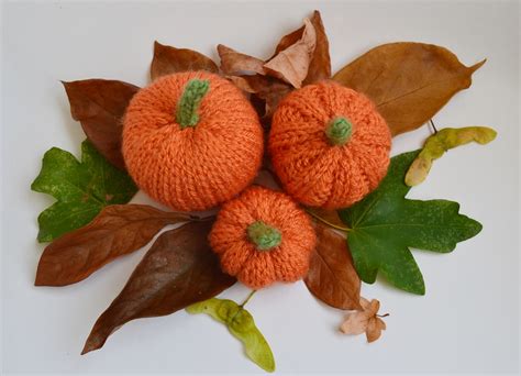 Louise Dawson Design How To... Three Knitted Pumpkin Patterns