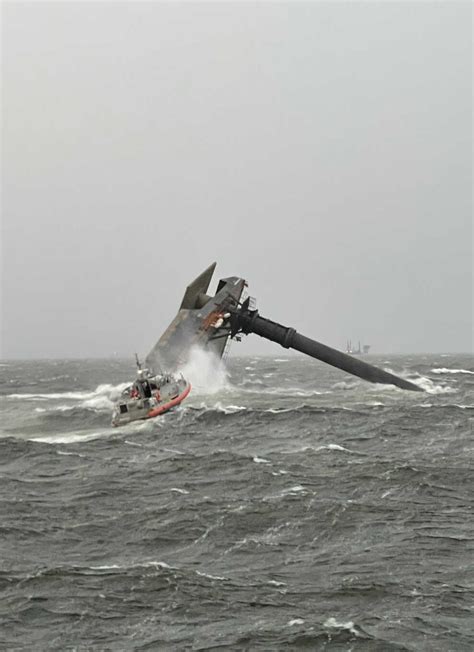 Louisiana Ship Capsize: 6 Rescued, 1 Dead As Search Efforts …