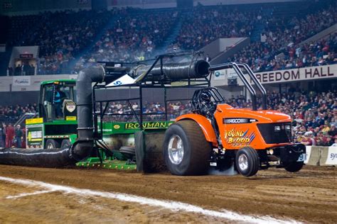 Louisville farm show. LOUISVILLE, Ky. — More than 800 exhibitors will be featured at this year’s National Farm Machinery Show at the Kentucky Exposition Center in Louisville Feb. 14-17. Around 300,000 people are ... 