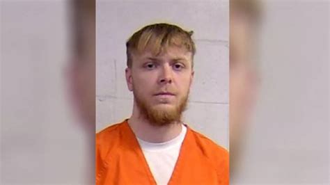 Louisville metro police inmate search. Corrections medical staff attempted life-saving measures before Starnes was taken to University of Louisville Hospital. Starnes was pronounced dead at the hospital around 1 a.m. Sunday morning. 