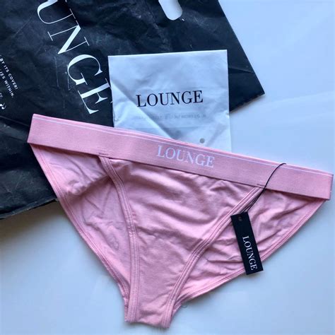 Lounge underwear. Sleep, Non-Padded Sets, Underwear, Briefs, Thongs and Briefs. Discover our collection of men’s and women’s boxers at Lounge. Our boxer shorts are soft and sustainable, a must-have for your underwear drawer. Whether you just want to look and feel good, or need some everyday essentials, we’ve got you covered with the … 