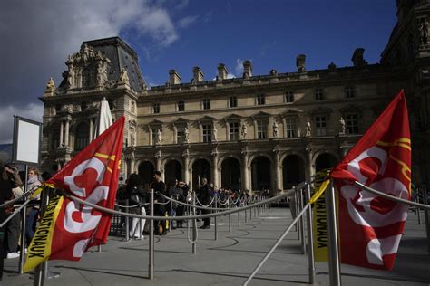 Louvre staff block entrances as part of pension protest