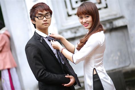 Love in asia. AsianDating offers a membership base of over 4.5 million members with a promise of introducing you to single Asian men and beautiful Asian women from all over the world. With the AsianDating mobile app, you can create a new account and begin writing your love story in a matter of minutes. 