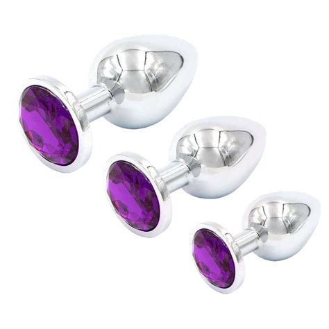 Love plugs. This golden metal plug is created to make you feel like a true princess. Have we mentioned that this plug is bedazzled, too? The stunning jewel is available in 12 different colors! Do not be afraid to express yourself and be trendy with this luxurious plug. plugs are for . 