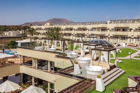 Lovely hotel, lovely staff, great stay! - Review of Barcelo Corralejo ...