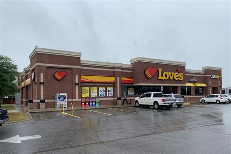 Loves truck stop jacksonville fl. Welcome to Love's Travel Stop 828. Serving Jacksonville, FL, we're here to meet your needs with Clean Places and Friendly Faces. ... Love's Truck Care Academy ... 