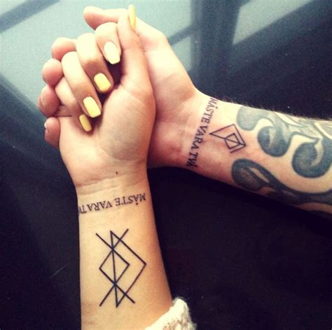 Lovetattoo, Tattoo, Love, coupletattoo, rune, tecken, Lars Winnerbäck