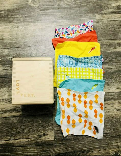 Lovevery tissue box. 5 - 6 Months. It’s magic! Why babies love our tissue box. Babies love pulling facial tissues out of a box, one by one. The problem is, they also love putting the tissues in their … 