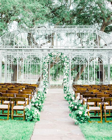 Low budget wedding venues. Top 10 Best Cheap Wedding Venues in Houston, TX - January 2024 - Yelp - Avant Garden BAR, River Oaks Garden Club, Houston Botanic Garden, Nouveau Antique Art Venue, The Bell Tower on 34th, The Heights Villa, Holiday Acres Christmas Tree Farm, Crystal Ballroom At the Rice Hotel, The Historic Magnolia Ballroom, Rockefellers 