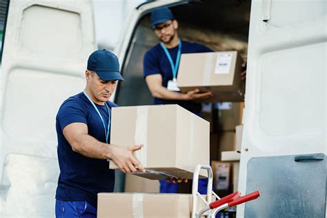 Low cost moving companies. The 5 Best Cheap Moving Companies of 2024. Move.org compared hundreds of quotes and services from dozens of full-service movers, truck rental companies, hourly labor companies, and moving … 