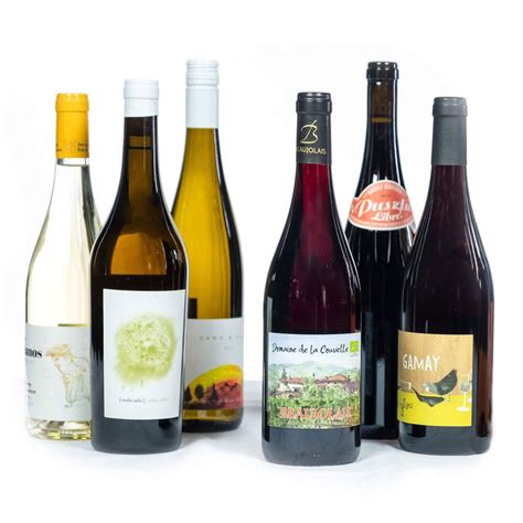 Low sugar wines. The sugar content of different wines ranges from 0.1 to 20 percent. Wine is made by fermenting the sugar from grapes into alcohol, and if this process is halted before the bulk of ... 