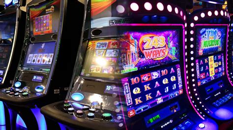Low volatility slot machines. To reset a slot machine, open the service panel, locate the jackpot compartment, insert the jackpot key, and turn it slightly to the right. This 5-minute procedure requires the ser... 