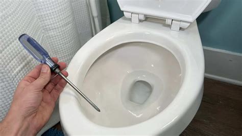 Low water in toilet bowl. Standard-height rims are 14- to 15-inches from the floor and should work well for shorter people. If you’re taller, consider chair height toilets that have a toilet seat height of 17-inches or more. Tip: ADA compliant toilets meet the standards of the Americans with Disabilities Act and have a rim height of 15- to 17-inches. 