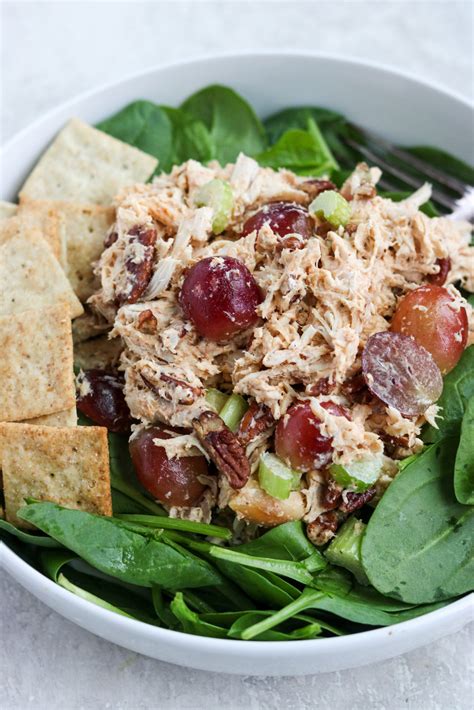 Low-Carb Keto Chicken Salad With Grapes