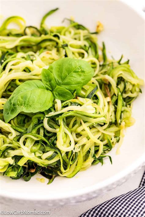 Low-Carb Zucchini Pasta