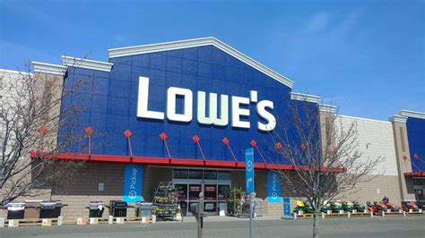 Supervisor (Former Employee) - Danbury, CT - March 24, 2019. Lowe's was a nice place to work because retail goes it pays fairly decent and it offers stock options, 401K and health benefits for full time and part time employees. As well as paid sick, vacation and bereavement time. This is also an employees downfall.. 