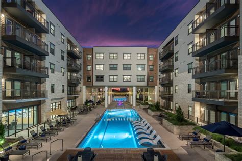 Lower greenville apartments. Get a great Lower Greenville, Dallas, TX rental on Apartments.com! Use our search filters to browse all 259 apartments under $1,900 and score your perfect place! 