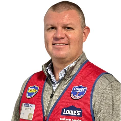 Lowes district manager list