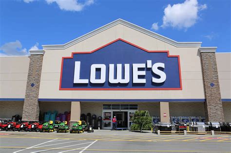 Store Locator. Glen Burnie Lowe's. 6650 RITCHIE HWY. RT 2. Glen Burnie, MD 21061. Set as My Store. Store #0631 Weekly Ad. CLOSED 6 am - 10 pm. Tuesday 6 am - 10 pm.. 