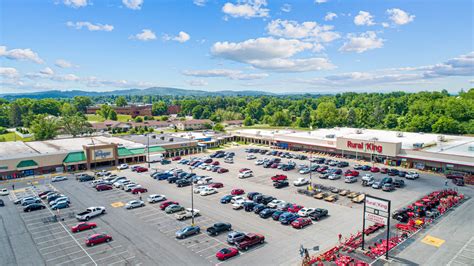 Lowes fairlawn va. Burlington James Swart Circle, Fairfax, VA. 11284 James Swart Circle, Fairfax. Open: 9:00 am - midnight 0.14mi. This page will supply you with all the information you need on … 